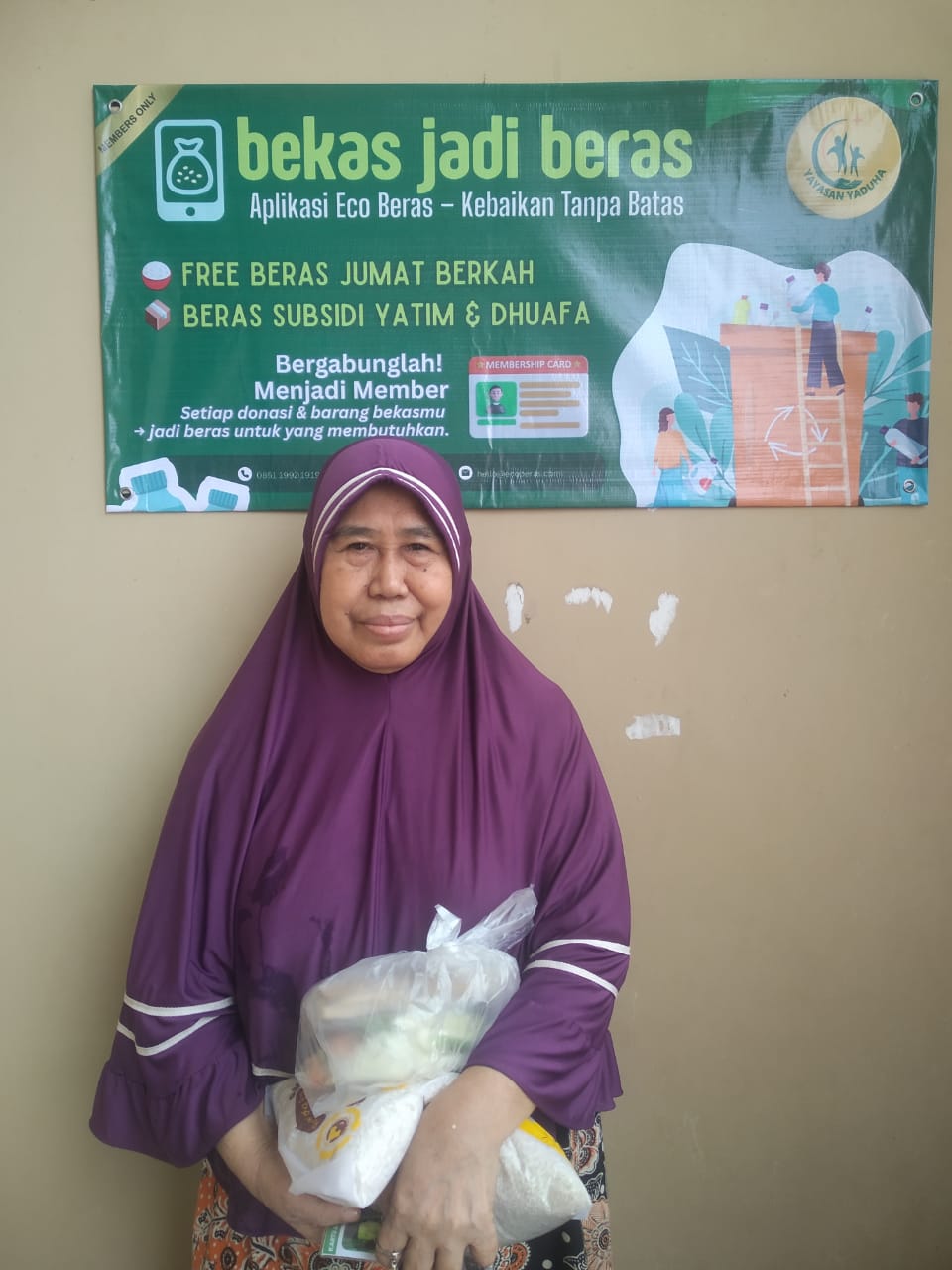 Foto Ibu Mujiono